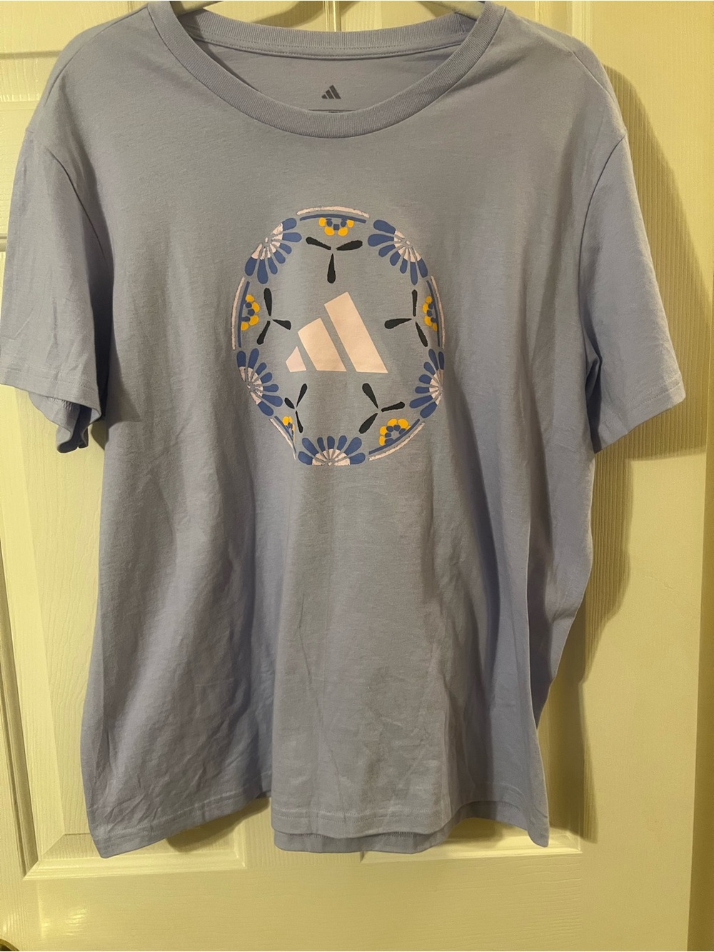 NWT adidas 🛍️ 3 for $25 🛍️ Light Purple Soccer Ball Floral Logo T Shirt XL